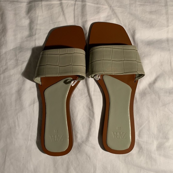 Brand new mint green zara flat sandals - Picture 3 of 6